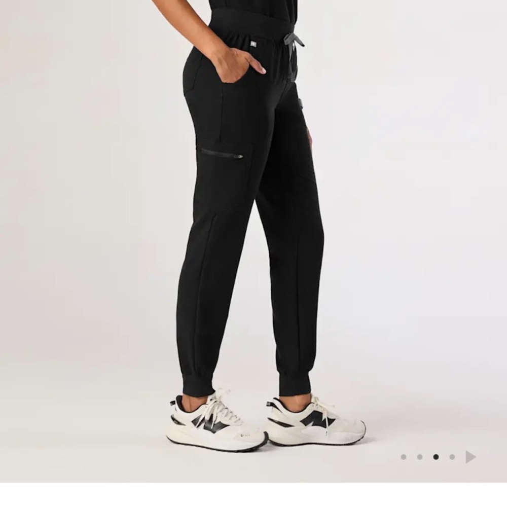 Figs Black Zamora jogger scrub bottoms